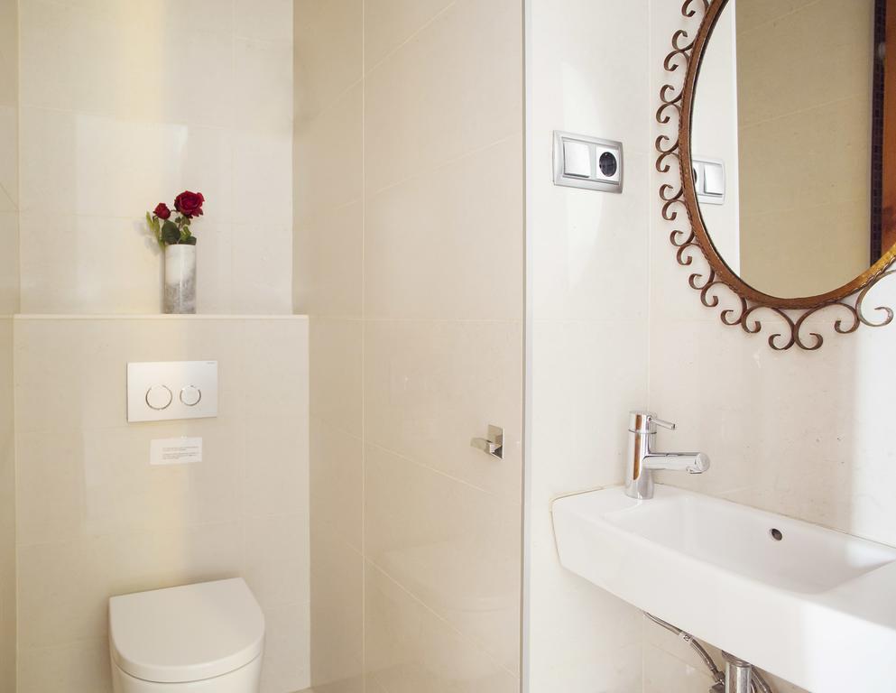 Aparteasy - Authentic Family Apartment Barcelona Exterior photo